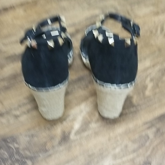 Marc Fisher Knoll Studded Wedge Sandals - Picture 4 of 4